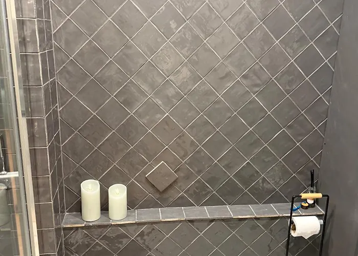 By Les Halles Pinault Museum Le Louvre * Parijs